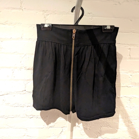 3/$30 Wilfred skirt with front zipper - Picture 1 of 2